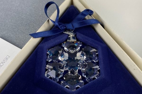 2001 swarovski christmas ornament